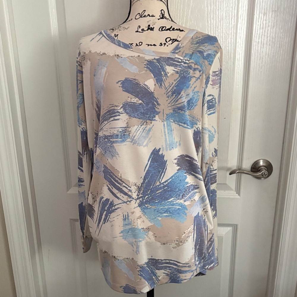Monroe & Main Abstract Floral Print Long Sleeve Top